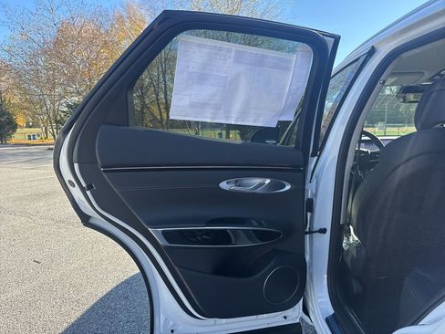 New 2026 Genesis GV70 2.5T image 22