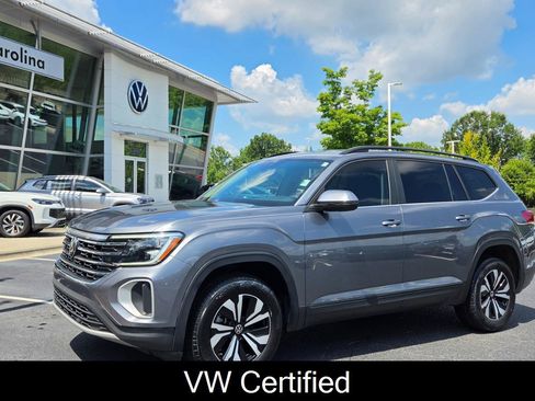 Used 2024 Volkswagen Atlas SE FWD image 1