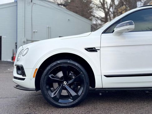 Used 2017 Bentley Bentayga image 8