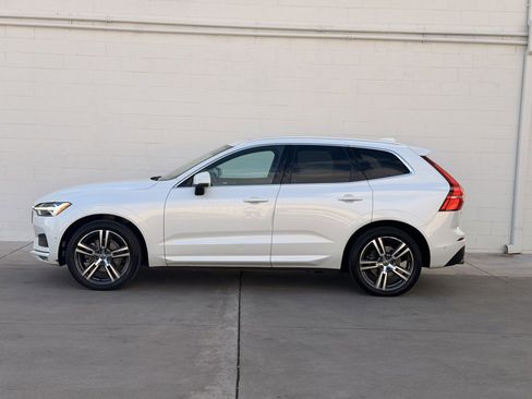 Used 2019 Volvo XC60 T5 Momentum w/ Multimedia Package image 7