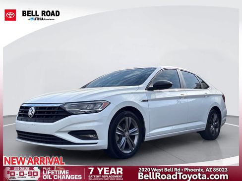 Used 2021 Volkswagen Jetta R-Line FWD image 1