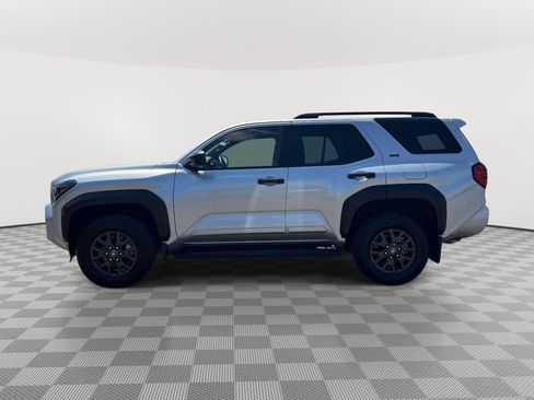 Used 2025 Toyota 4Runner SR5 AWD/4WD image 4