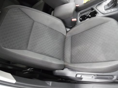 Used 2018 Volkswagen Tiguan S image 22