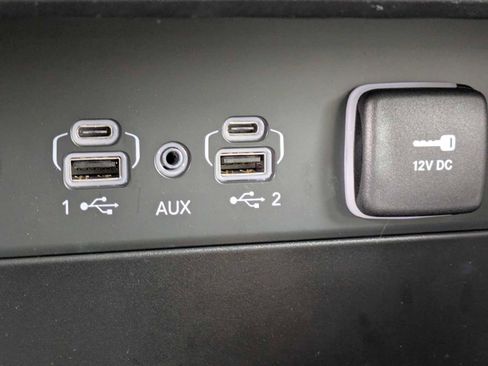 Used 2025 Jeep Grand Cherokee Limited image 28