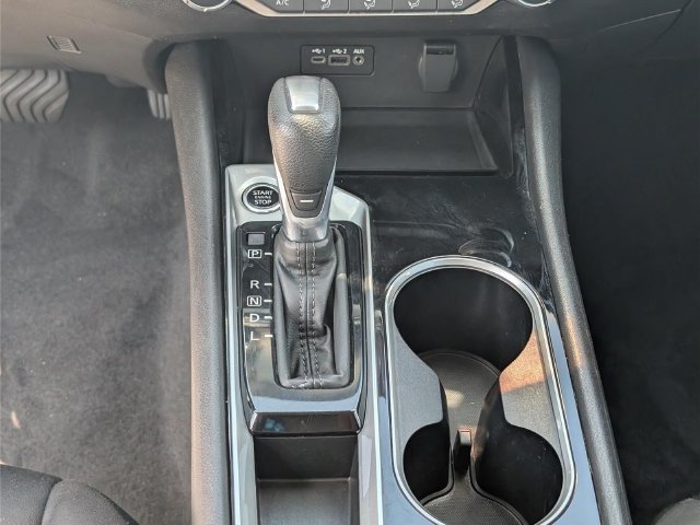 Used 2024 Nissan Altima 2.5 SV FWD image 18