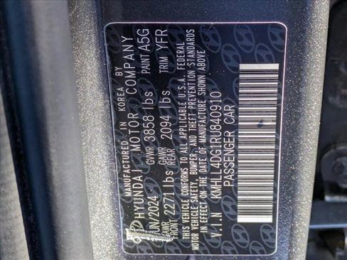 Used 2024 Hyundai Elantra SE FWD image 15