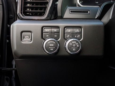 Used 2024 GMC Sierra 1500 AT4 w/ AT4 Carbonpro Edition image 18