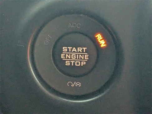 Used 2023 Jeep Wrangler Willys image 31