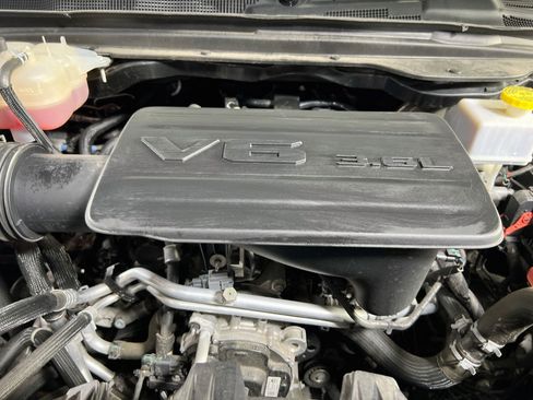 Used 2023 RAM 1500 Big Horn AWD/4WD image 28