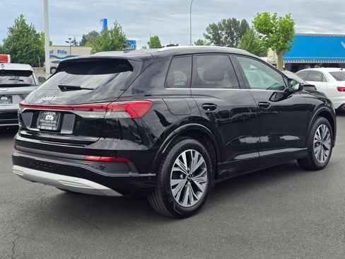 Used 2023 Audi Q4 e-tron Premium Plus w/ Premium Plus RWD image 5