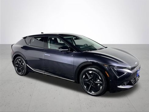 New 2025 Kia EV6 Wind image 4