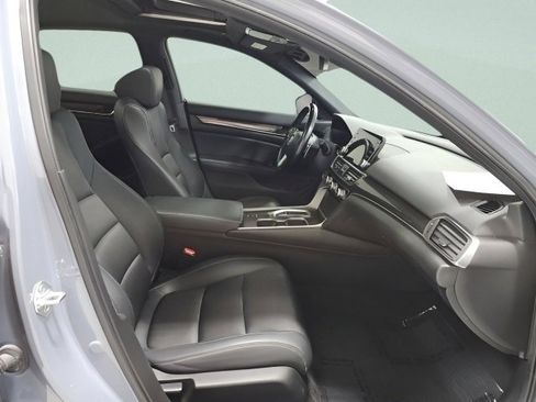 Used 2022 Honda Accord Sport image 11
