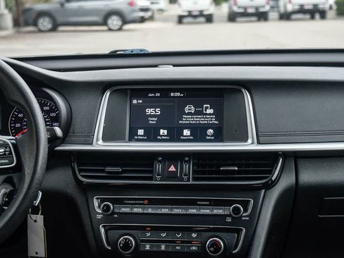 Used 2019 Kia Optima LX FWD image 13