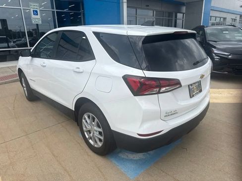 Used 2024 Chevrolet Equinox LS w/ LS Convenience Package AWD/4WD image 11
