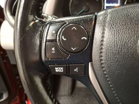 Used 2018 Toyota RAV4 XLE image 18