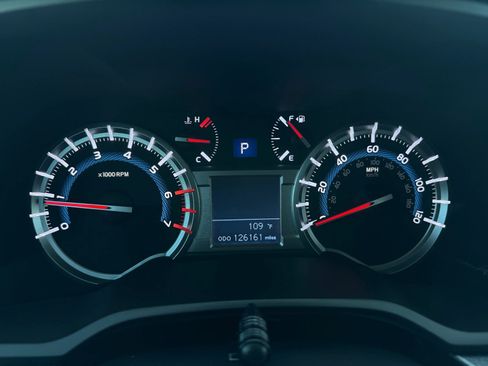 Used 2015 Toyota 4Runner SR5 Premium RWD image 14