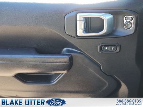 Used 2021 Jeep Wrangler Unlimited Sport image 23