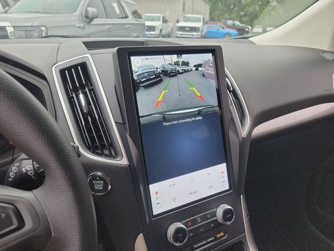 New 2024 Ford Edge SE image 12