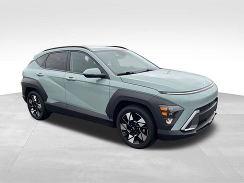 Used 2025 Hyundai Kona SEL FWD image 7