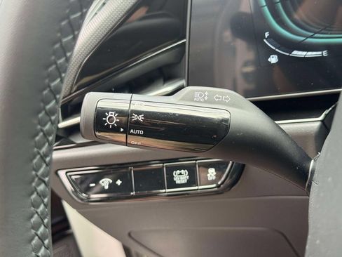 Used 2023 Kia Niro EX FWD image 21