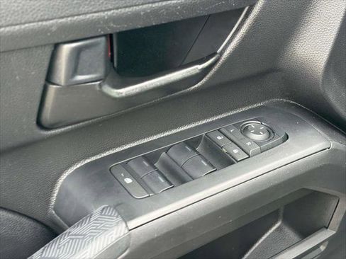 Certified 2025 Toyota Tacoma SR image 14