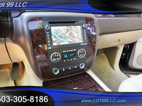 Used 2012 GMC Sierra 3500 Denali AWD/4WD image 21