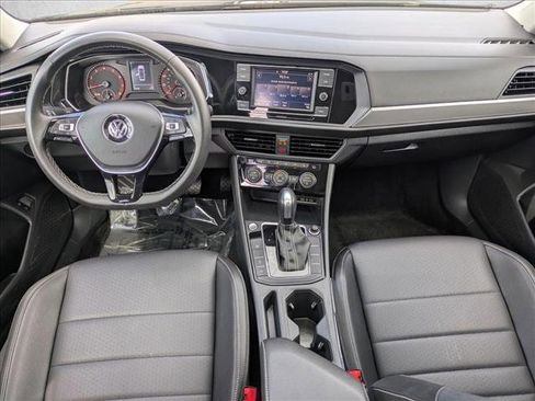 Used 2021 Volkswagen Jetta SE w/ SE Cold Weather Package FWD image 17