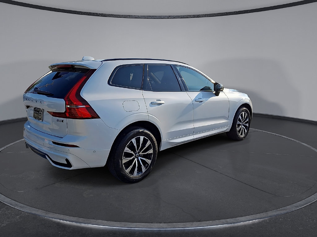 Certified 2024 Volvo XC60 B5 Plus w/ Protection Package AWD/4WD image 7