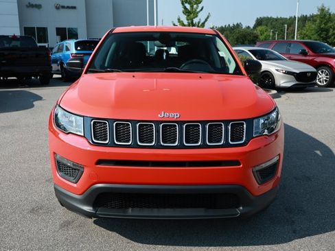 Used 2021 Jeep Compass Sport FWD image 2
