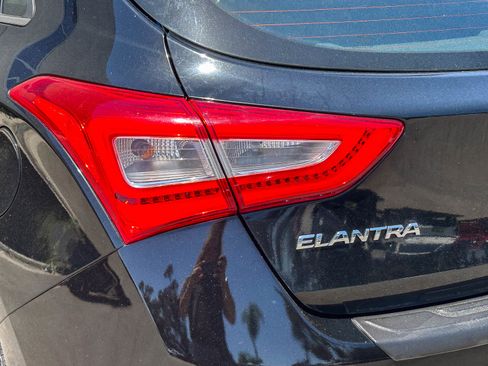 Used 2014 Hyundai Elantra GT w/ Option Group 02 FWD image 9