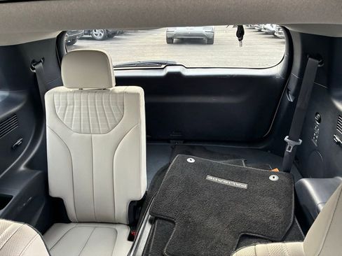 Used 2024 Hyundai Palisade Limited image 14