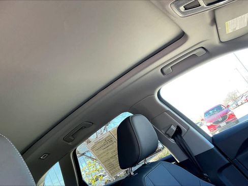 Used 2025 Audi Q5 Premium w/ Convenience Package image 13