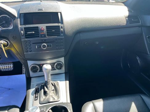 Used 2010 Mercedes-Benz C 300 Sedan image 12