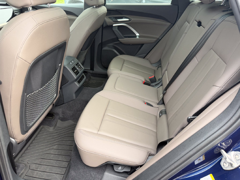 Certified 2025 Audi Q5 Premium w/ Convenience Package AWD/4WD image 23