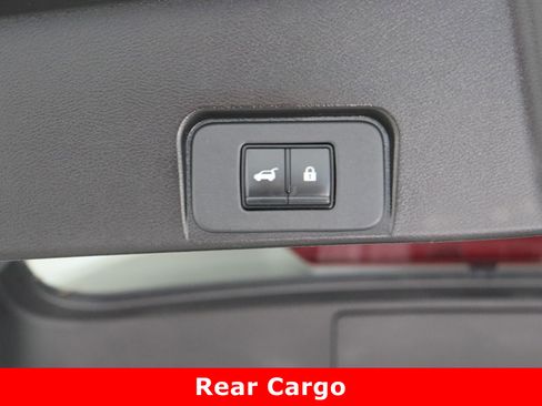 Used 2024 Nissan Rogue SV image 33