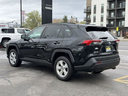 Used 2021 Toyota RAV4 XLE w/ Convenience Package AWD/4WD image 5