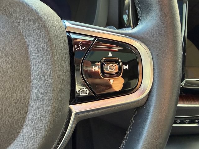Certified 2024 Volvo XC60 B5 Plus AWD/4WD image 24