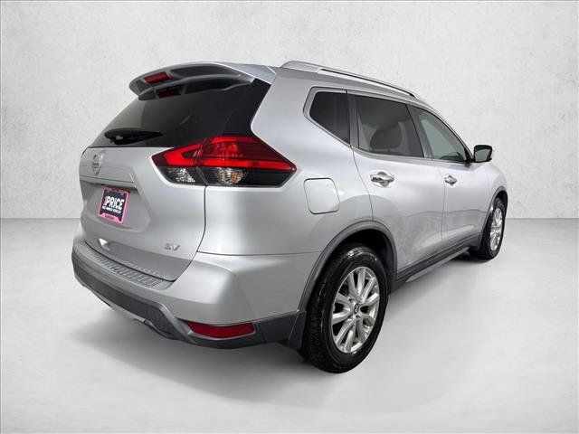 Used 2017 Nissan Rogue SV FWD image 3
