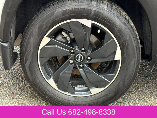 Used 2024 Nissan Rogue SV w/ SV Premium Package FWD image 9