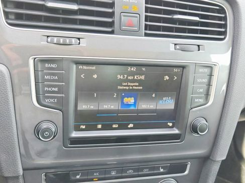 Used 2017 Volkswagen Golf Alltrack SE image 26