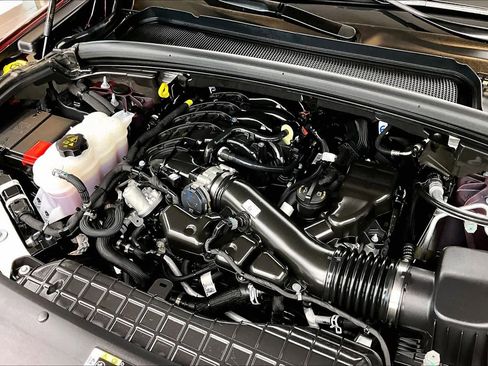 Used 2025 Jeep Grand Cherokee Altitude RWD image 30