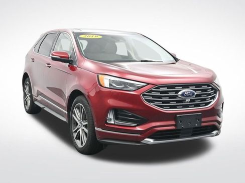 Used 2019 Ford Edge Titanium w/ Equipment Group 301A image 3