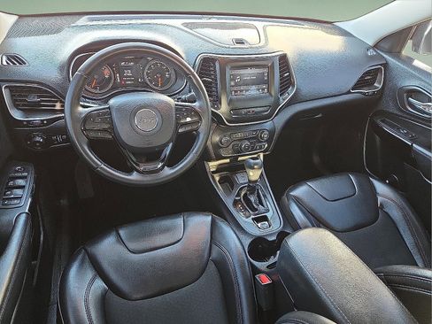 Used 2019 Jeep Cherokee Latitude Plus image 10