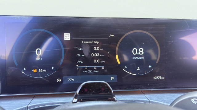 Used 2025 Hyundai Santa Fe Limited FWD image 20