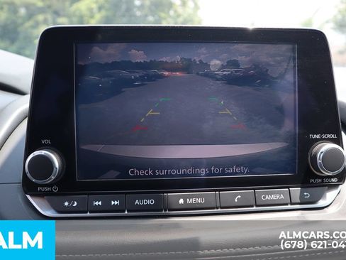Used 2024 Nissan Rogue S FWD image 33