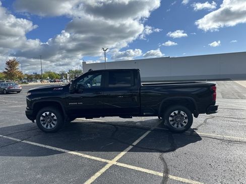 New 2025 Chevrolet Silverado 2500 Custom w/ Custom Value Package image 8