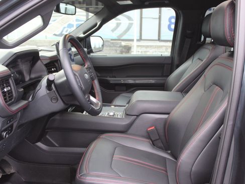Used 2024 Ford Expedition Limited image 22