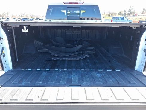 Used 2021 GMC Sierra 2500 SLT w/ SLT Premium Package image 28