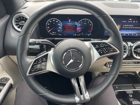 Certified 2025 Mercedes-Benz GLA 250 image 18