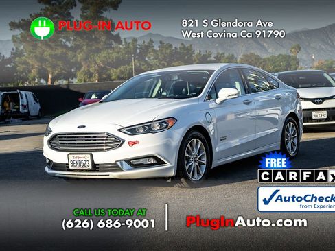 Used 2018 Ford Fusion Energi Titanium image 1